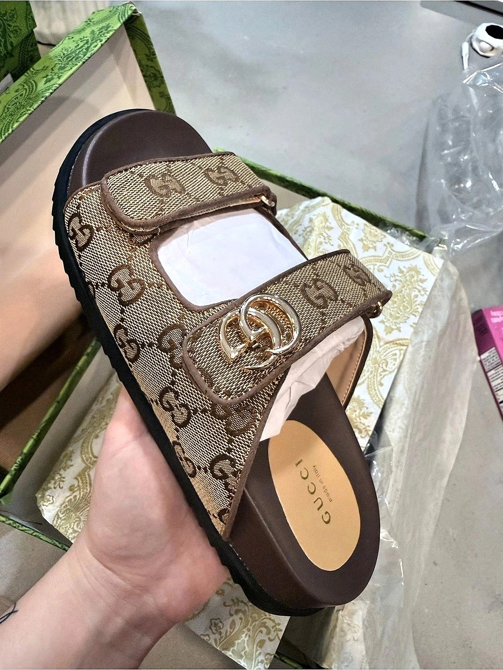 Gucci Women's sandal with Double G GG Canvas in Brown
